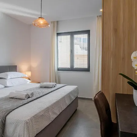 Beautiful With Pool *