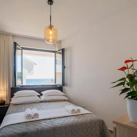 בית נופש Beautiful With Pool