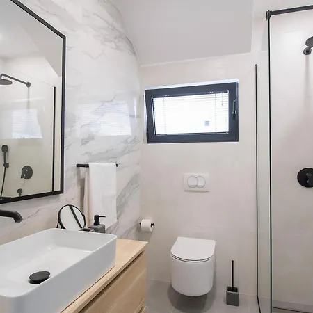 בית נופש Beautiful With Pool Žman