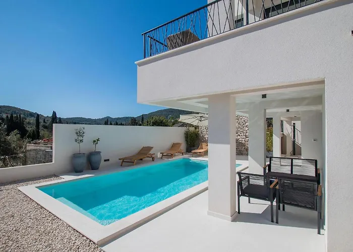 Beautiful With Pool Casa vacanze Žman