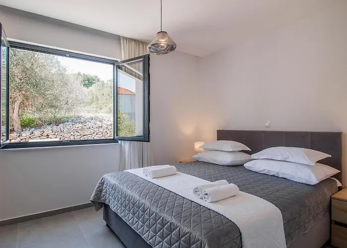 Casa vacanze Beautiful With Pool Žman