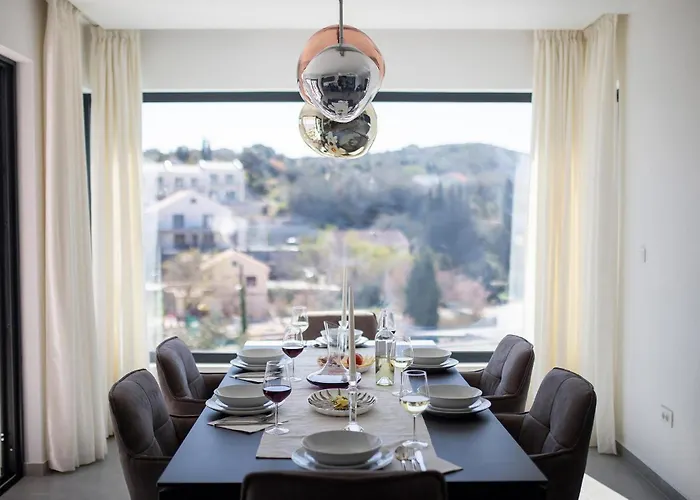 Beautiful With Pool Casa vacanze *