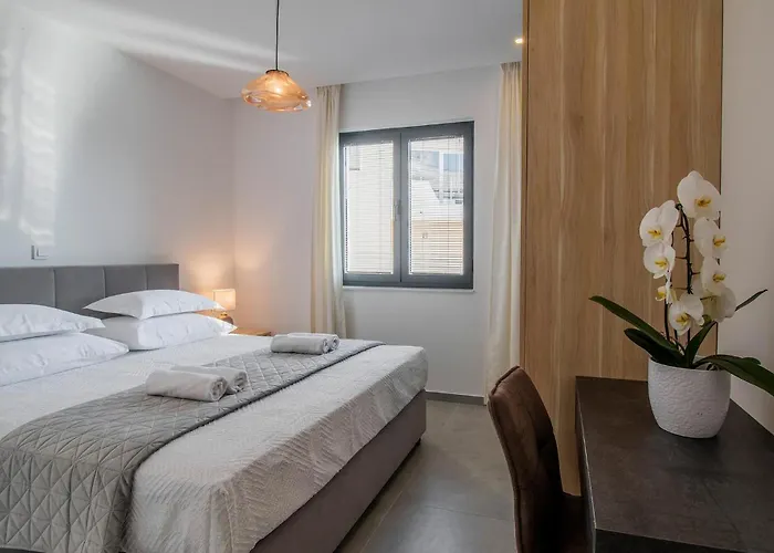 Beautiful With Pool *