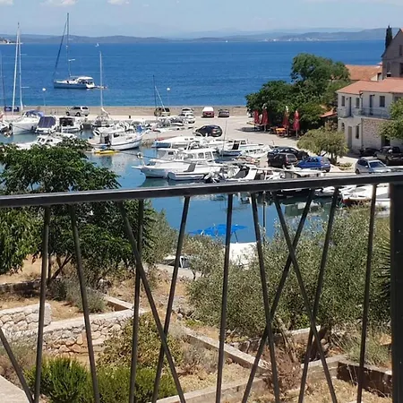 Beautiful With Pool 別荘 Žman