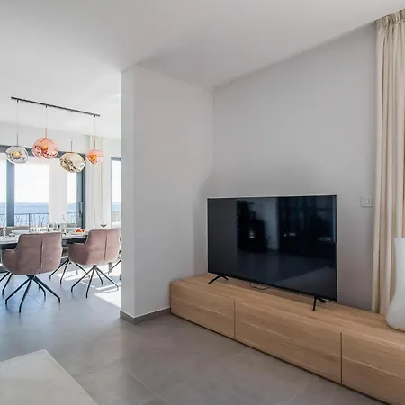 別荘 Beautiful With Pool Žman