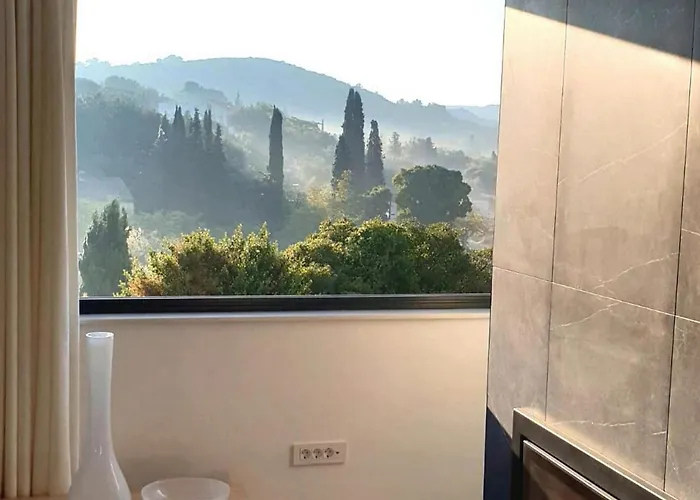 Beautiful With Pool *