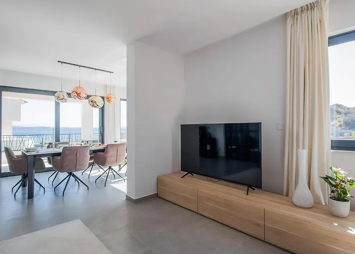 Vikendica Beautiful With Pool Zman