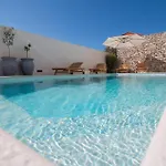 Beautiful With Pool Vakantiehuis Žman