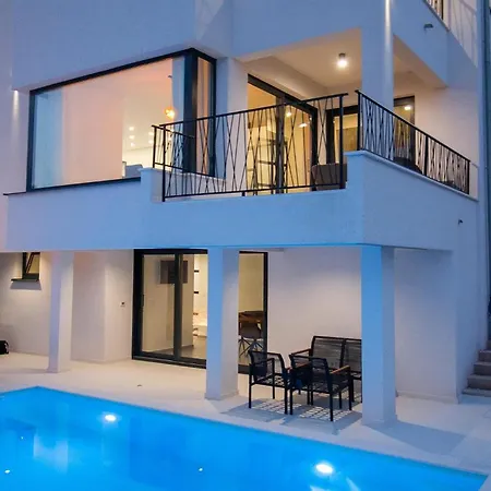 度假居 Beautiful With Pool